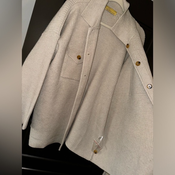 Women’s Jacket - Picture 11 of 12